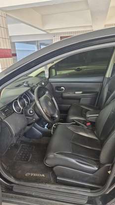 NISSAN-TIIDA-2010