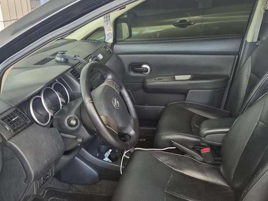 NISSAN-TIIDA-1.8 SL 16V FLEX 4P AUTOMÁTICO NISSAN-TIIDA-2010