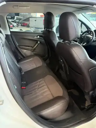 PEUGEOT-2008-2015