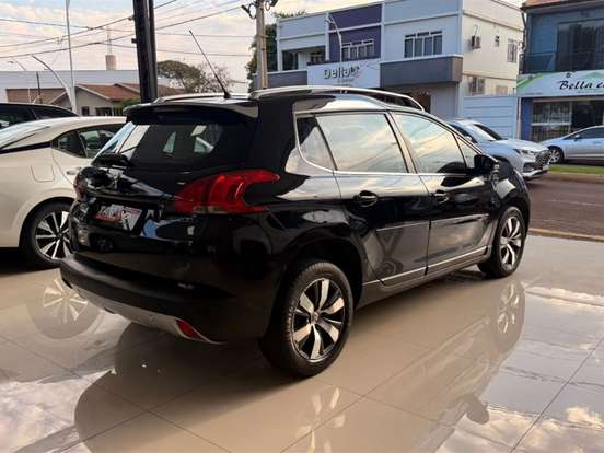 PEUGEOT-2008-2017