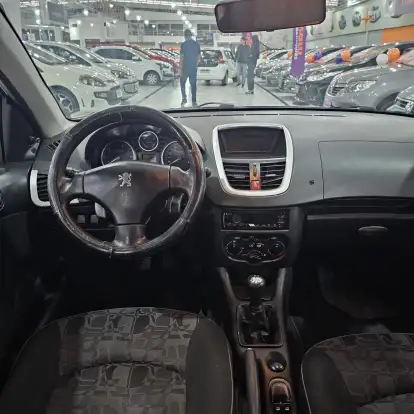 PEUGEOT-207-2010