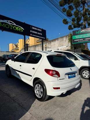 PEUGEOT-207-2012