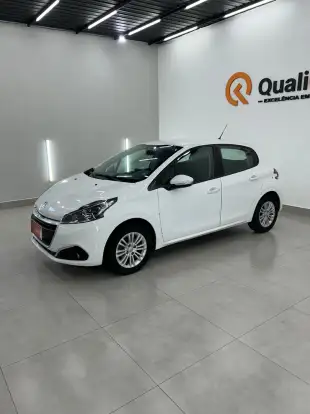 PEUGEOT-208-2018