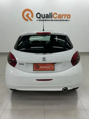PEUGEOT-208-2018