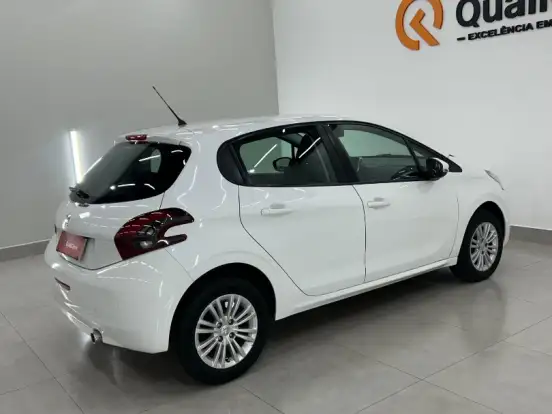 PEUGEOT-208-1.6 ACTIVE PACK 16V FLEX 4P AUTOMÁTICO PEUGEOT-208-2018
