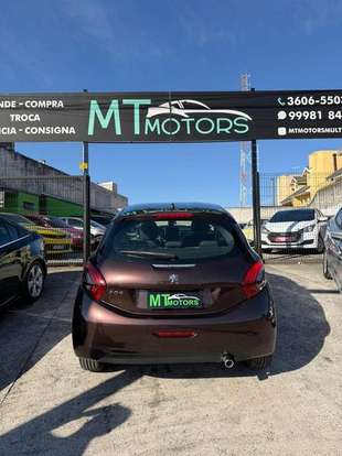 PEUGEOT-208-2018