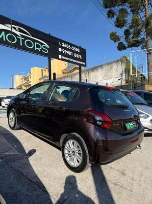 PEUGEOT-208-2018