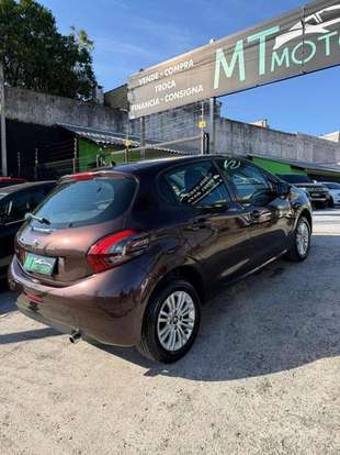 PEUGEOT-208-2018