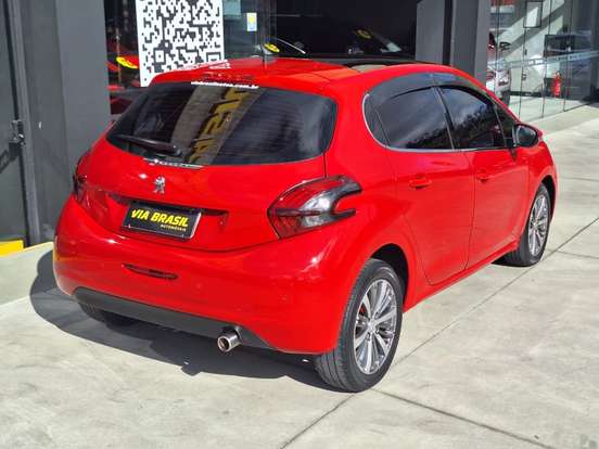 PEUGEOT-208-2016