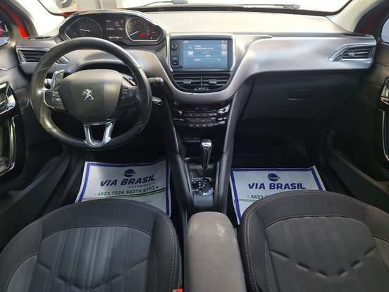 PEUGEOT-208-2016