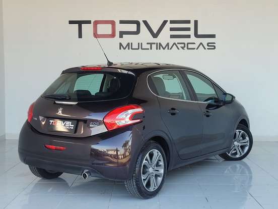 PEUGEOT-208-1.6 GRIFFE 16V FLEX 4P AUTOMÁTICO PEUGEOT-208-2014