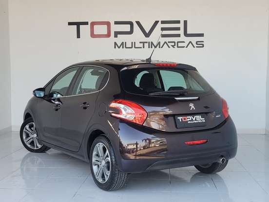 PEUGEOT-208-2014