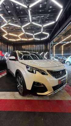 PEUGEOT-3008-2017