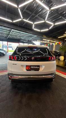 PEUGEOT-3008-2017