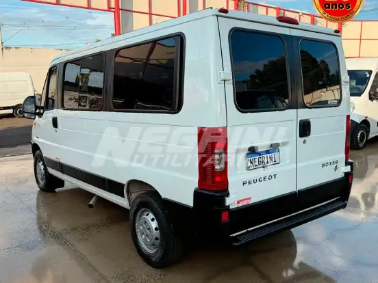 PEUGEOT-BOXER-2.3 HDI 330 PASSAGEIRO 16 LUGARES 8V DIESEL 3P MANUAL PEUGEOT-BOXER-2011