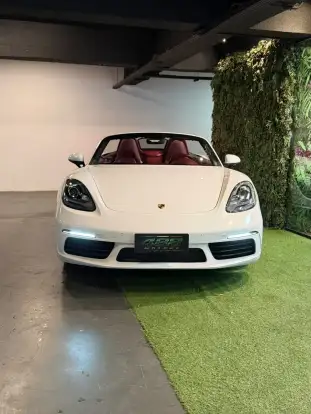 PORSCHE-718-2017