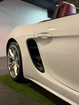 PORSCHE-718-2017