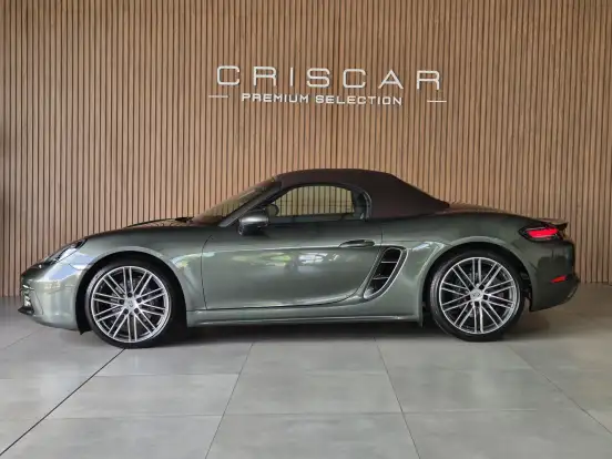 PORSCHE-718-2023