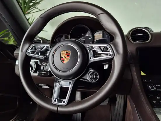 PORSCHE-718-2023