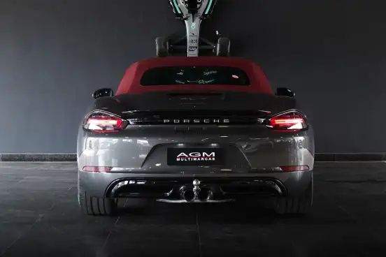 PORSCHE-718-2019