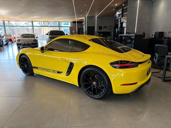 PORSCHE-718-2024