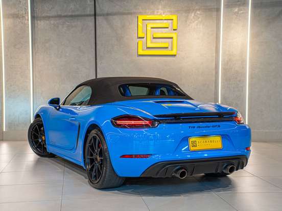 PORSCHE-718-2021