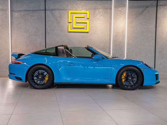 PORSCHE-911-2019