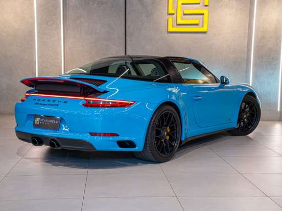 PORSCHE-911-2019