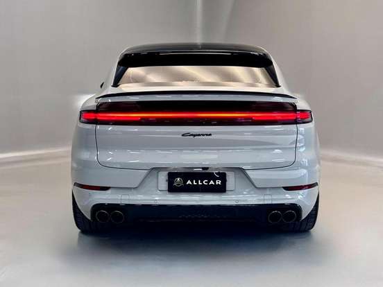 PORSCHE-CAYENNE-2025