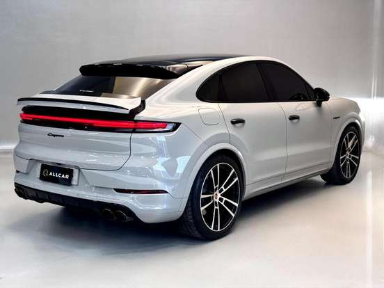 PORSCHE-CAYENNE-2025
