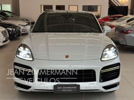 PORSCHE-CAYENNE-2021
