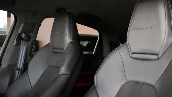 PORSCHE-CAYENNE-2023