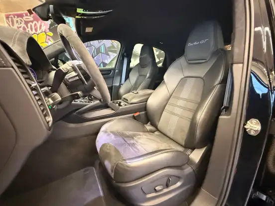 PORSCHE-CAYENNE-2022