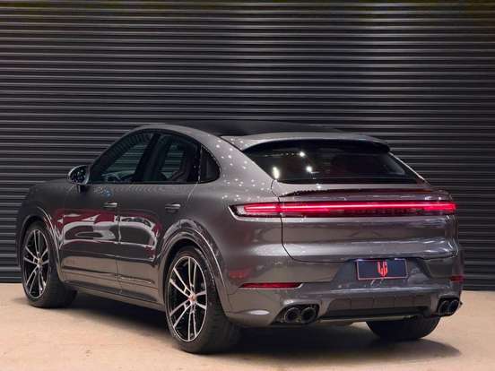 PORSCHE-CAYENNE-4.0 V8 GASOLINA GTS COUPÉ AWD TIPTRONIC S PORSCHE-CAYENNE-2025