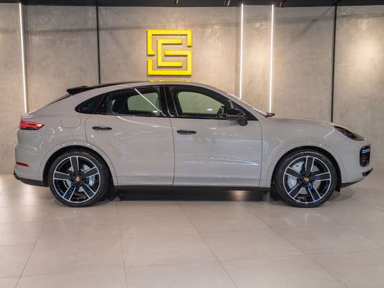 PORSCHE-CAYENNE-4.0 V8 GASOLINA TURBO COUPÉ AWD TIPTRONIC S PORSCHE-CAYENNE-2022