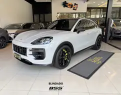 PORSCHE CAYENNE 4.0 V8 GASOLINA TURBO GT COUPÉ AWD TIPTRONIC S PORSCHE CAYENNE 4.0 V8 GASOLINA TURBO GT COUPÉ AWD TIPTRONIC S