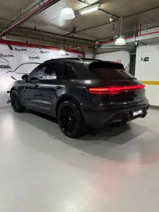 PORSCHE-MACAN-2023
