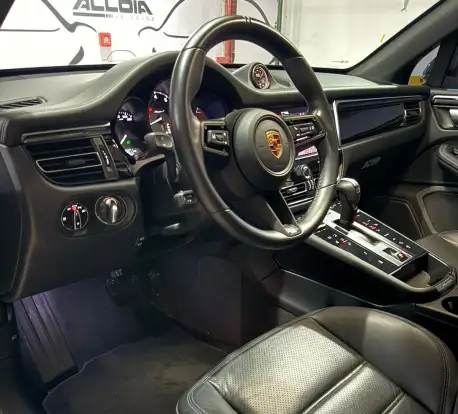 PORSCHE-MACAN-2023