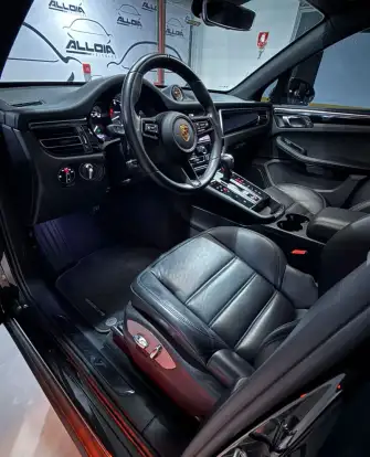 PORSCHE-MACAN-2023
