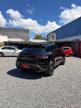 PORSCHE-MACAN-2022