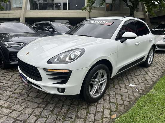 PORSCHE-MACAN-2016