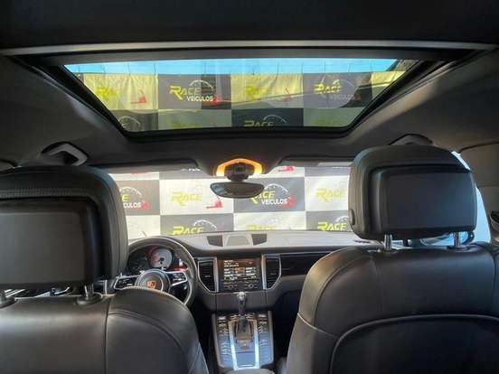 PORSCHE-MACAN-2014