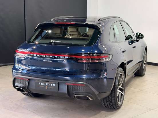 PORSCHE-MACAN-2022
