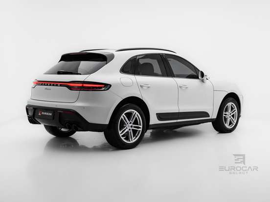 PORSCHE-MACAN-2025