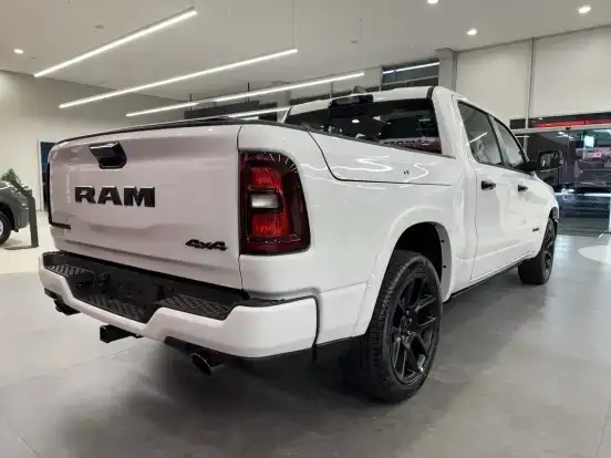 RAM-1500-3.0 HURRICANE 6 BITURBO GASOLINA LARAMIE NIGHT EDITION CD 4X4 AUTOMÁTICO RAM-1500-2026