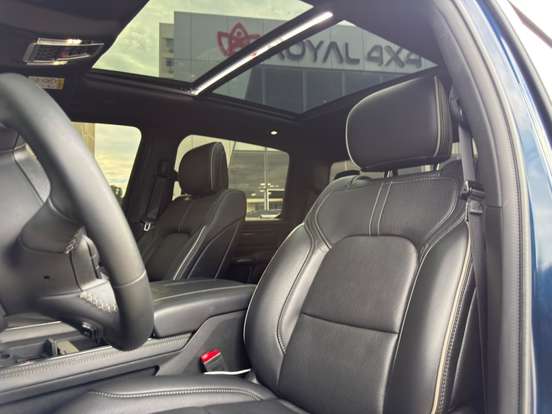 RAM-1500-5.7 V8 GASOLINA LIMITED NIGHT EDITION CD 4X4 AUTOMÁTICO RAM-1500-2023