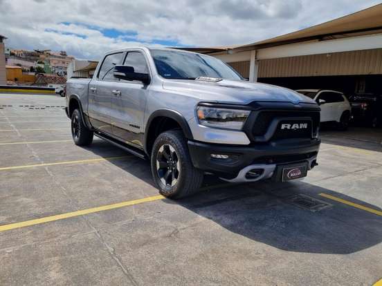 RAM-1500-5.7 V8 GASOLINA REBEL CD 4X4 AUTOMÁTICO RAM-1500-2021