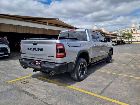 RAM-1500-5.7 V8 GASOLINA REBEL CD 4X4 AUTOMÁTICO RAM-1500-2021