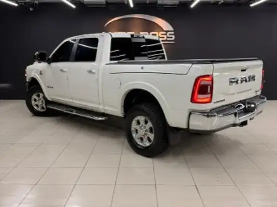 RAM-2500-6.7 I6 TURBO DIESEL LARAMIE CD 4X4 AUTOMÁTICO RAM-2500-2021