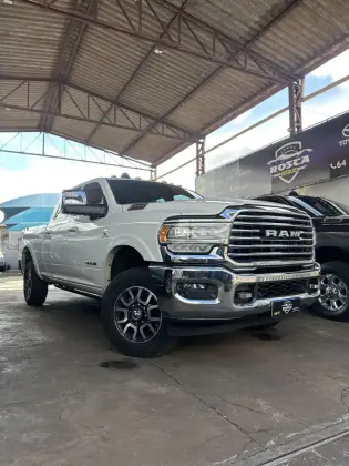 RAM 3500 6.7 I6 TURBO DIESEL LIMITED LONGHORN CD 4X4  AUTOMÁTICO
